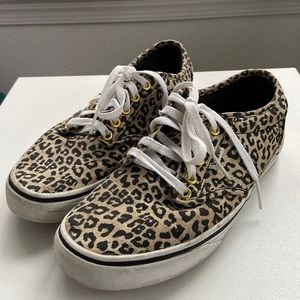 VANS WOMENS DOHENY SNEAKER - LEOPARD